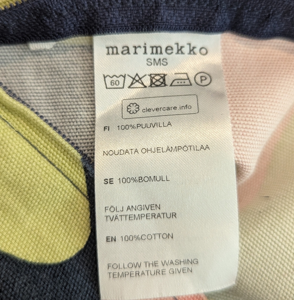 Marimekko KUKERO 100% Cotton Zip Pillow Cover 17"×17 1/2" floral green pink blac - Picture 8 of 9